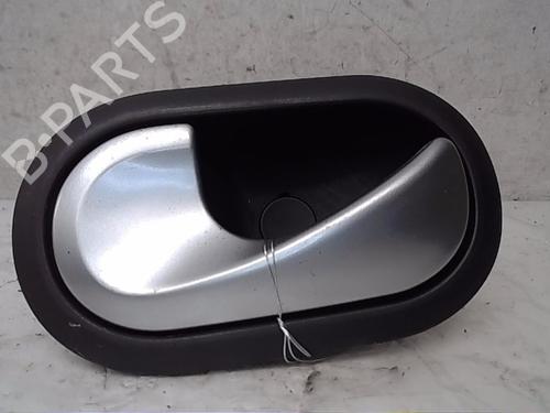Venstre foran invendig håndtak RENAULT CLIO III (BR0/1, CR0/1) 1.5 dCi (C/BR0G, C/BR1G) | BP13832514I13 