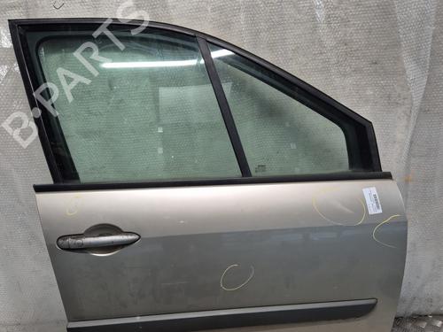 Used Right front door RENAULT SCÉNIC II (JM0/1_) 1.5 dCi (JM1F) (86 hp) 30980077
