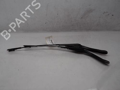 Used Front windshield wiper arm BMW 1 (F20) 125 d (218 hp) 16376829