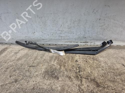 Used Front windshield wiper arm SUZUKI SWIFT V (AZ) [2017-2025]  29379611
