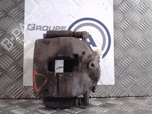 Used Right front brake caliper MERCEDES-BENZ C-CLASS (W204) [2007-2015]  14521204