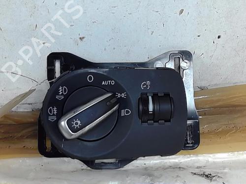 Used Headlight switch AUDI A1 Sportback (8XA, 8XF) 1.4 TFSI (125 hp) 19337507