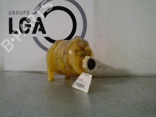 Used Windscreen washer tank RENAULT TRAFIC Van (T_, P_, V_) 2.1 D (64 hp) 13866543