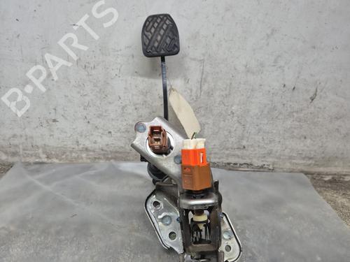 koblingspedal NISSAN JUKE (F15) 1.5 dCi (110 hp) 30767009