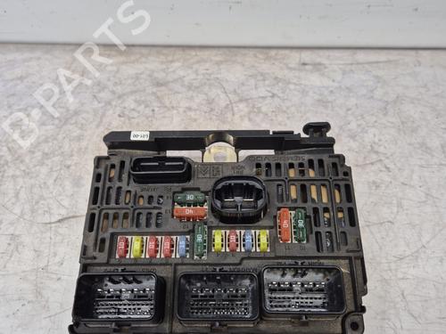 fuse-box-peugeot-407-6d_-2004-2005-2006-2007-2008-2009-2010-2011-32376832 main image
