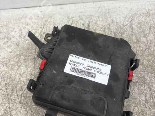 Used Fuse box Fuse box 38787017 38787017