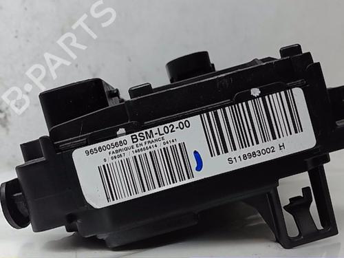 Fuse box PEUGEOT 407 (6D_) 2.0 HDi 135 (6DRHRH, 6DRHRE, 6DRHRG, 6DRHRJ) | BP17147667E1 