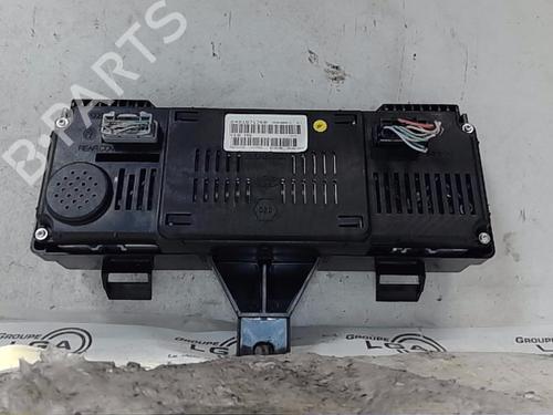 Used Instrument cluster RENAULT ZOE (BFM_) ZOE (88 hp) 13822001