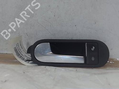 Used Front left interior door handle VW GOLF PLUS V (5M1, 521) [2004-2013]  18827451