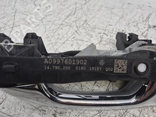 front-left-exterior-door-handle-mercedes-benz-b-class-sports-tourer-w247-2018-37704734 main image