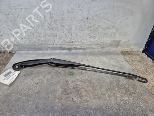 Used Front windshield wiper arm DACIA SANDERO II 1.5 dCi (90 hp) 30582748