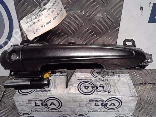 Used Front left exterior door handle TOYOTA RAV 4 IV (_A4_) 2.5 Hybrid (AVA42_) (197 hp) 13862257