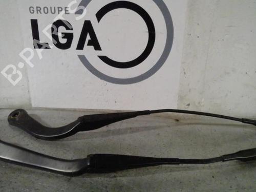 Used Front windshield wiper arm BMW 3 (F30, F80) [2011-2018]  14549330