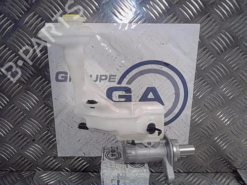 Brake master cylinder RENAULT KADJAR (HA_, HL_) 1.3 TCe 140 (HLNB, HLN1) | BP14521636M77 