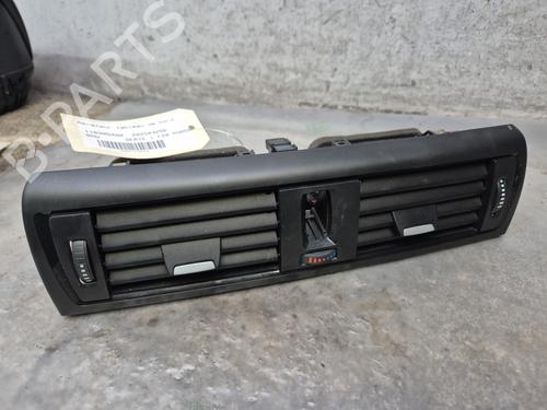 Used Air vent BMW 1 (F20) M 135 i xDrive (320 hp) 30651952