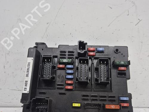 Used Fuse box Fuse box 37500743 37500743