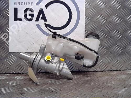 Brake master cylinder RENAULT MEGANE IV Hatchback (B9A/M/N_)  | BP14522271M77 