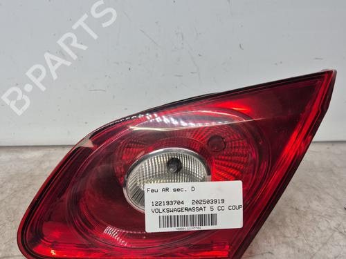 Feu de coffre droit VW PASSAT B6 (3C2) [2005-2011]  33211079