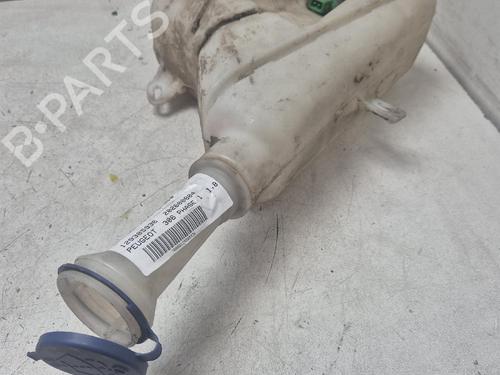 Used Windscreen washer tank Windscreen washer tank 39540970 39540970
