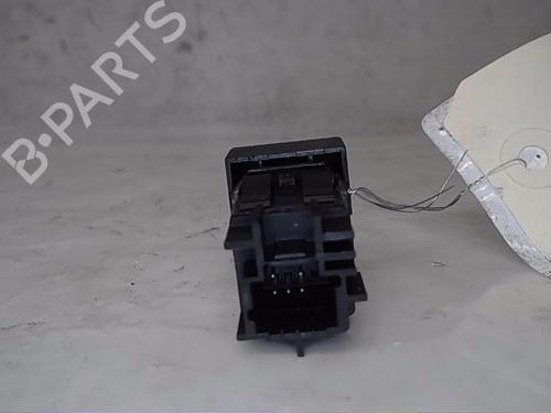 Used Switch RENAULT CAPTUR I (J5_, H5_) 1.2 TCe 120 (120 hp) 14523946