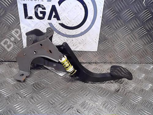 Used Clutch pedal RENAULT MEGANE IV Hatchback (B9A/M/N_) [2015-2025]  14556313