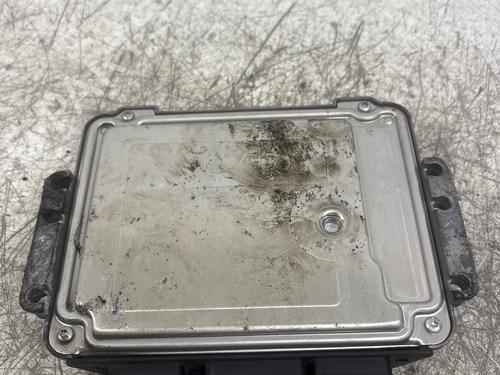 Used Engine control unit (ECU) Engine control unit (ECU) 38915456 38915456