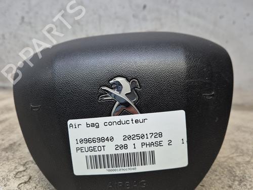 Used Driver airbag PEUGEOT 208 I (CA_, CC_) 1.2 VTi 68 / PureTech 68 (68 hp) 27642788