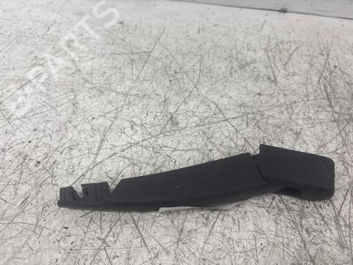 Used Rear windshield wiper arm Rear windshield wiper arm 38941939 38941939