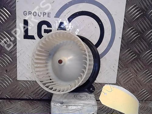 Used Heater blower motor RENAULT TWINGO III (BCM_, BCA_) 0.9 TCe 90 (BCM9, BCM2) (90 hp) 14556203