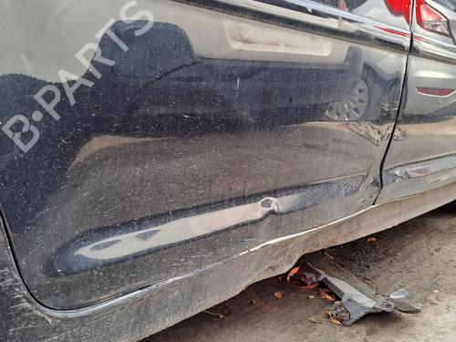 Used Right rear door VW TOURAN (1T3) 1.6 TDI (105 hp) 28309877