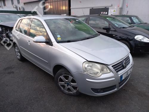 Right front fog light VW POLO IV (9N_, 9A_) | BP30163843C31