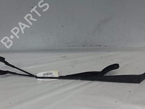 Used Front windshield wiper arm PEUGEOT 208 I (CA_, CC_) 1.2 VTI 82 (82 hp) 22560978