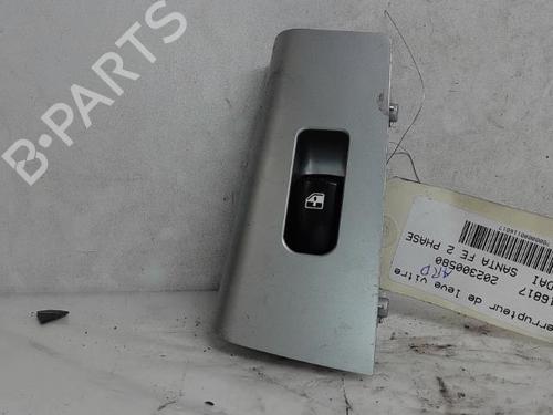 Right rear window switch HYUNDAI SANTA FÉ II (CM) 2.2 CRDi GLS 4x4 | BP16567749I28 
