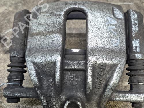 Used Right front brake caliper RENAULT CLIO III (BR0/1, CR0/1) [2005-2014]  30840587