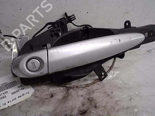 Used Front left exterior door handle BMW 3 (E90) 318 i (129 hp) 16986341