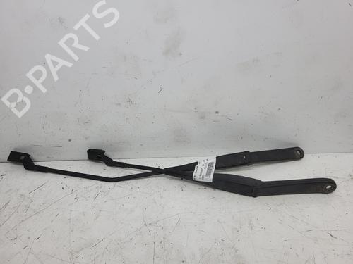 Used Front windshield wiper arm Front windshield wiper arm 36834072 36834072