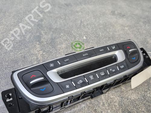 Climate control RENAULT MEGANE III Hatchback (BZ0/1_, B3_) | BP30824549I5