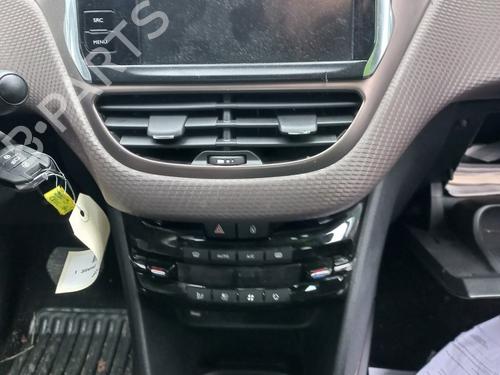 display-monitor-peugeot-2008-i-cu_-2013-33443714 main image
