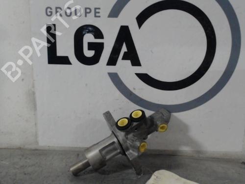 Used Brake master cylinder BMW 1 (E87) 118 d (143 hp) 14520613