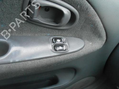 Right taillight HYUNDAI LANTRA II (J-2) 1.9 D | BP13870783C35 
