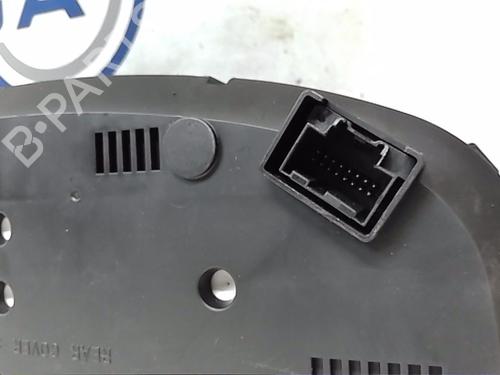 Used Instrument cluster CHEVROLET CAPTIVA (C100, C140) 2.0 D (126 hp) 18476191