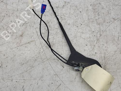 Antena/Base Antena/Base PEUGEOT 308 II (LB_, LP_, LW_, LH_, L3_) 1.2 THP 130 (131 hp) 34572417 34572417