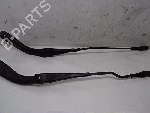 Used Front windshield wiper arm BMW 1 (F20) 114 d (95 hp) 14567263