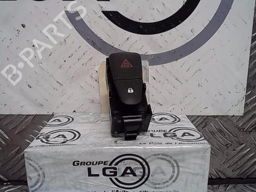 Used Warning switch DACIA SANDERO II TCe 90 (B8M1, B8MA, B8AC) (90 hp) 13851568