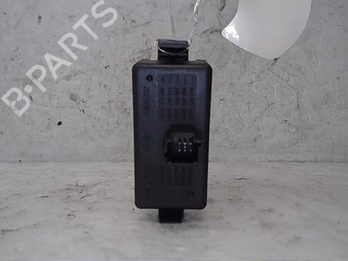 Used Warning switch RENAULT MEGANE III Hatchback (BZ0/1_, B3_) 1.5 dCi (BZ0C) (90 hp) 13833124