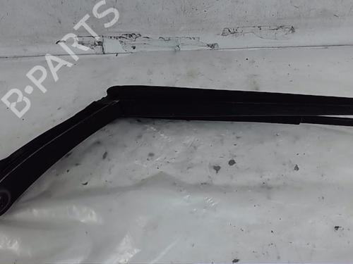 Used Front windshield wiper arm FORD FIESTA VII (HJ, HF) 1.0 EcoBoost (101 hp) 20667929