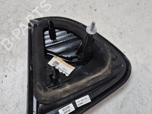 left-tailgate-light-renault-captur-i-j5_-h5_-2013-37648804 main image
