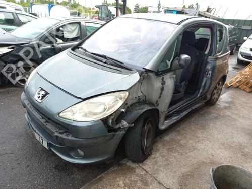 Brugte PEUGEOT 1007 (KM_) 1.6 16V (109 hp) 4362047