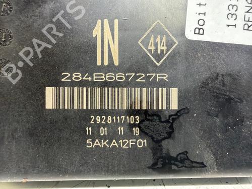 fuse-box-renault-megane-iv-hatchback-b9amn_-2015-39416381 main image