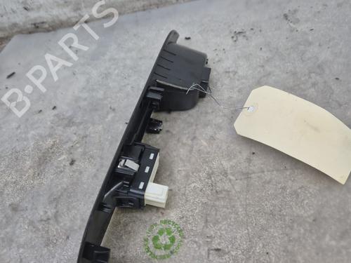 Left rear window switch PEUGEOT 208 II (UB_, UP_, UW_, UJ_) 1.2 PureTech 75 | BP29985387I29 